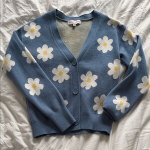 NWOT. Willow & Wind, Floral Cardigan. Size S